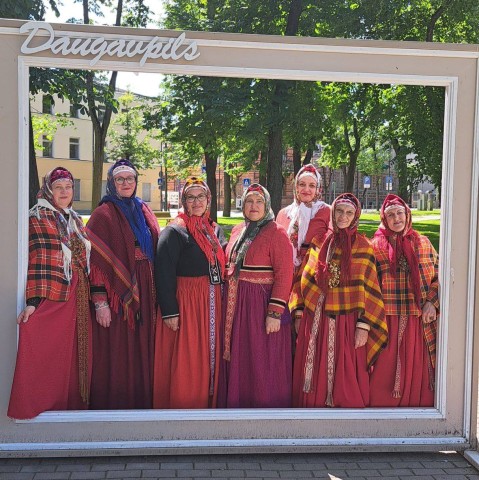 Jūrkalnes etnogrāfiskias ansamblis "Maģie suiti"